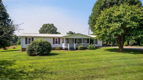 1012 Oldtown Road, Walnut Cove, NC, 27052 | Card Image