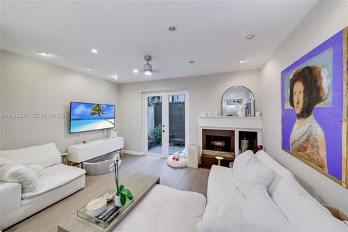 apt-1-2768 Day Ave, Miami, FL, 33133-4632 | Card Image