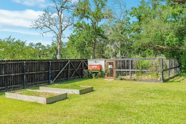 337 Thousand Oaks Dr, House other with 4 bedrooms, 3 bathrooms and 3 parking in Angleton TX | Image 23
