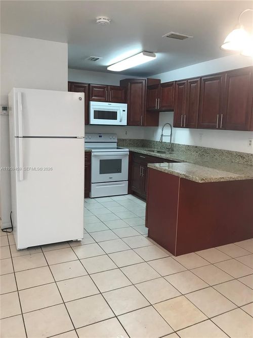 4-1017 Sw 8th St, Hallandale Beach, FL, 33009-6737 | Card Image