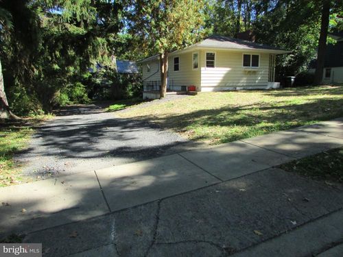 935 Taylor St, STATE COLLEGE, PA, 16803-3481 | Card Image
