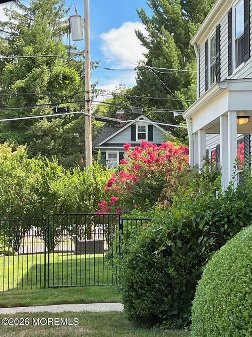 124 Mclaren Street, Red Bank, NJ, 07701 | Card Image