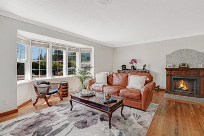 1450 Charles Pl, House other with 5 bedrooms, 2 bathrooms and 7 parking in Brackendale BC | Image 1