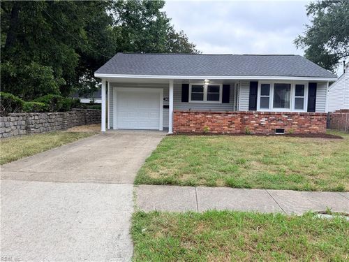 2420 Juniper St, Norfolk, VA, 23513-3942 | Card Image