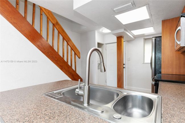 APT-7 - 2790 W 60 Th St, Condo with 2 bedrooms, 2 bathrooms and null parking in Hialeah FL | Image 6