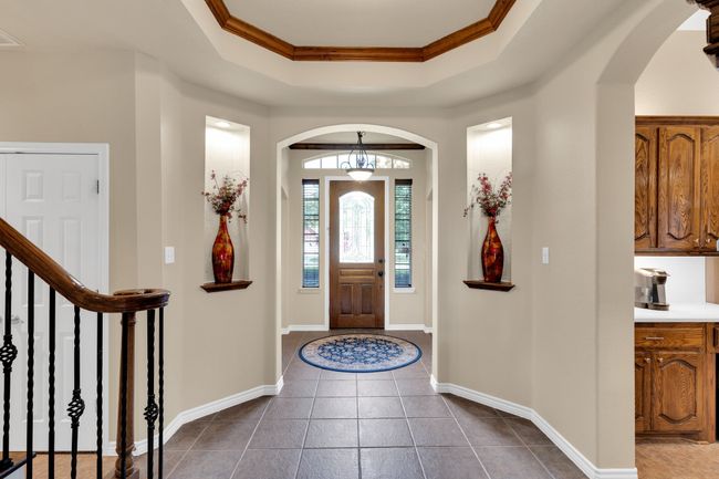 Beautiful entry | Image 5