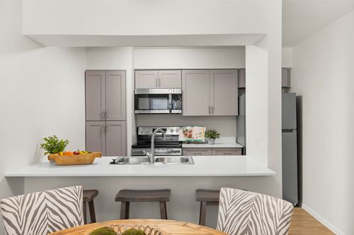 424-1500 Northwest Boulevard, Georgetown, TX, 78628 | Card Image