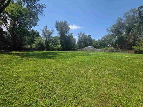 2615 Sweetser Avenue, Evansville, IN, 47714 | Card Image