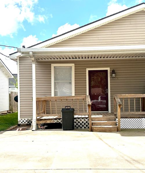 307 A Avenue E, Port Neches, TX, 77651-3022 | Card Image