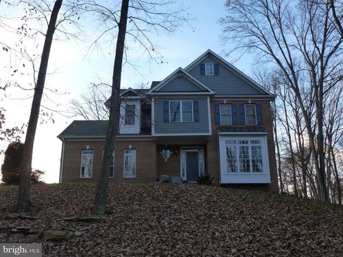 19033 Otley Rd, Purcellville, VA, 20132-3813 | Card Image