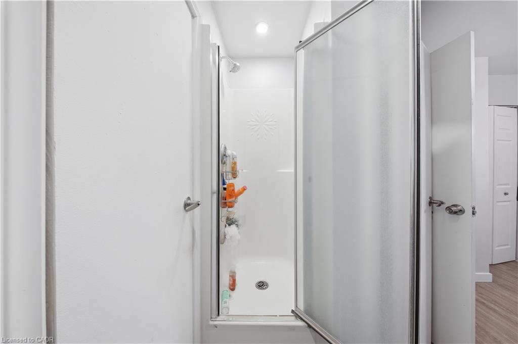 Residential Lease in Waterloo 5