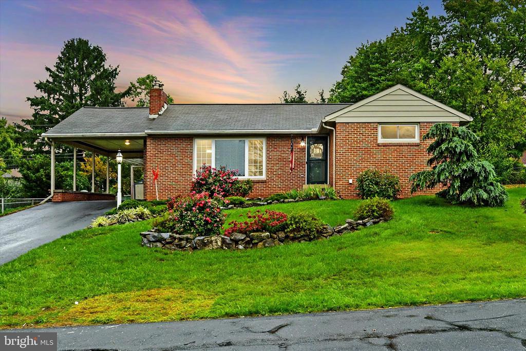 Cascade Rd, Mechanicsburg, PA 17055