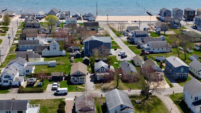 5 Aladdin Ave, House other with 3 bedrooms, 2 bathrooms and 4 parking in Old Saybrook CT | Image 4