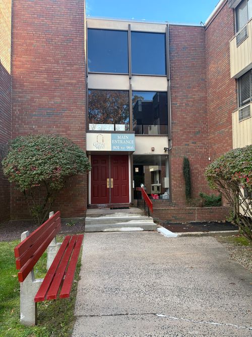 962-962 High Path Rd, Windsor, CT, 06095-4130 | Card Image