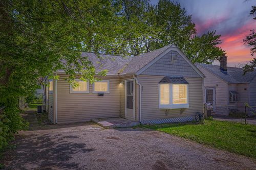 327 Fairlawn Dr, Round Lake Park, IL, 60073-3114 | Card Image