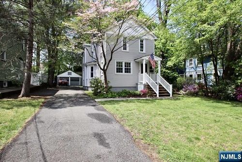 323 Maple Ave, Oradell, NJ, 07649-2112 | Card Image