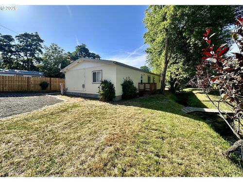 303 Lane Ave, La Grande, OR, 97850-1865 | Card Image