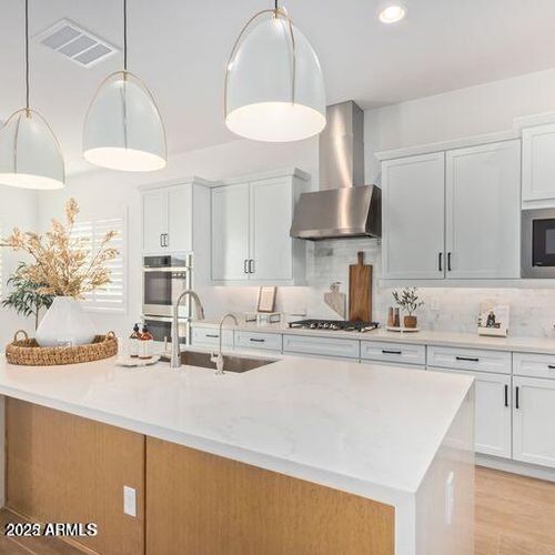 8543 W Palo Verde Dr, Glendale, AZ, 85305-2255 | Card Image