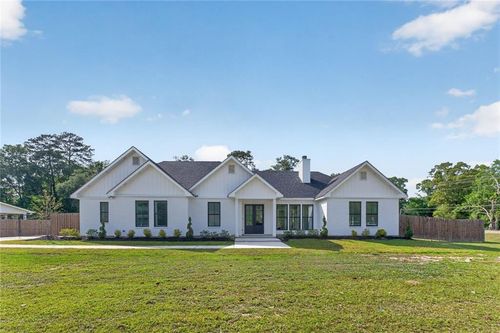 38113 Julia Dr, Pearl River, LA, 70452-4552 | Card Image