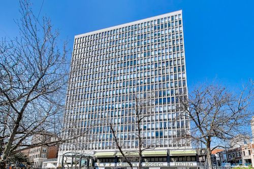 305-444 W Fullerton Pkwy, Chicago, IL, 60614-3990 | Card Image