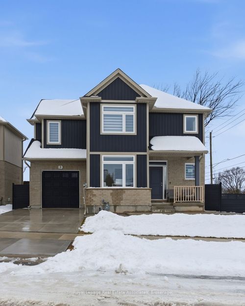 3 Marshall Lane, Saint Catharines, ON, L2P0E8 | Card Image