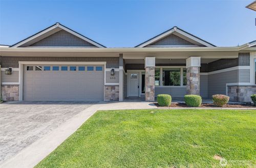 448 River Walk Dr, Wenatchee, WA, 98801-1588 | Card Image
