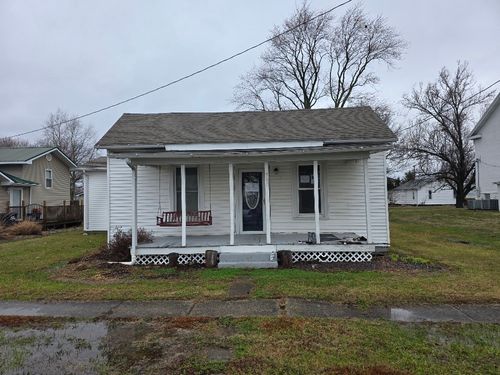 307 S Poplar St, Farina, IL, 62838-1270 | Card Image