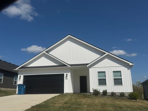 102 Sidewinder Dr, Georgetown, KY, 40324-8662 | Card Image