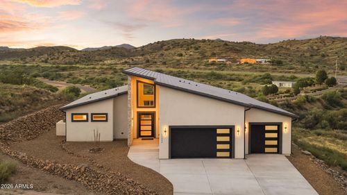 15860 E Broken Bit Rd, Mayer, AZ, 86333-5951 | Card Image