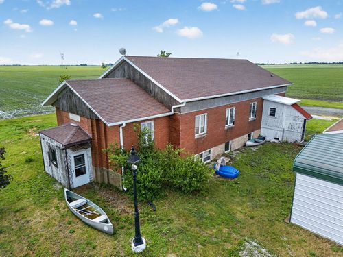 18015 N 2100 East Road, Pontiac, IL, 61764 | Card Image