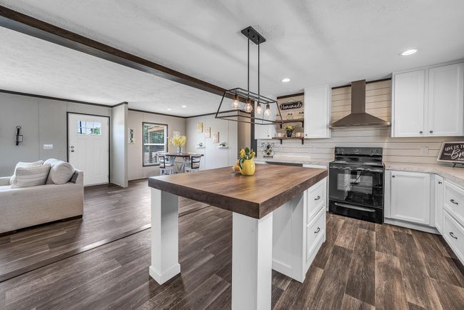 2747 Old Masonic Rd, House other with 3 bedrooms, 2 bathrooms and 2 parking in Brenham TX | Image 14