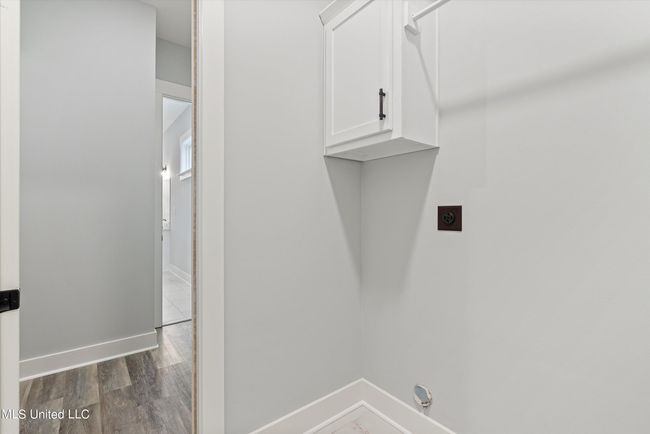 20-Laundry Room | Image 27