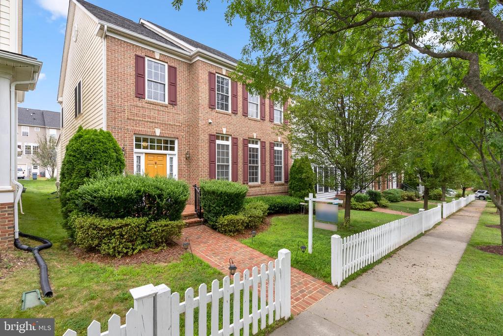 Birch Mead Rd, Clarksburg, MD 20871
