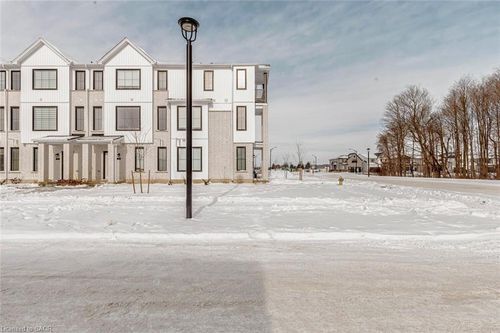 2-1781 Henrica Ave, London, ON, N6G0Y2 | Card Image