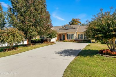 207 Tommotley Drive, House other with 3 bedrooms, 2 bathrooms and null parking in Loudon TN | Image 3