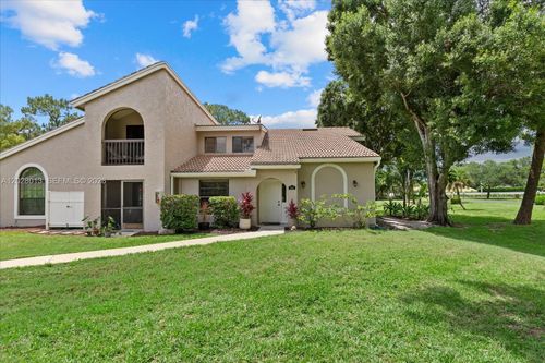 937-940 Augusta, Naples, FL, 34113 | Card Image