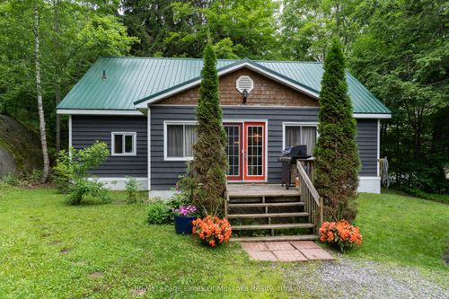 2709 Muskoka District 118 Road W, Muskoka Lakes, ON, P0B1J0 | Card Image