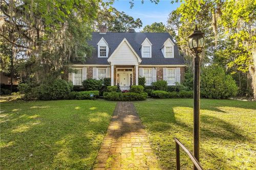 905 Goebel Ave, Savannah, GA, 31404-2422 | Card Image