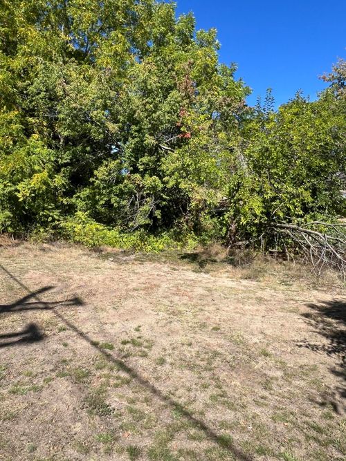 2102 Lake Ave, North Muskegon, MI, 49445-3166 | Card Image