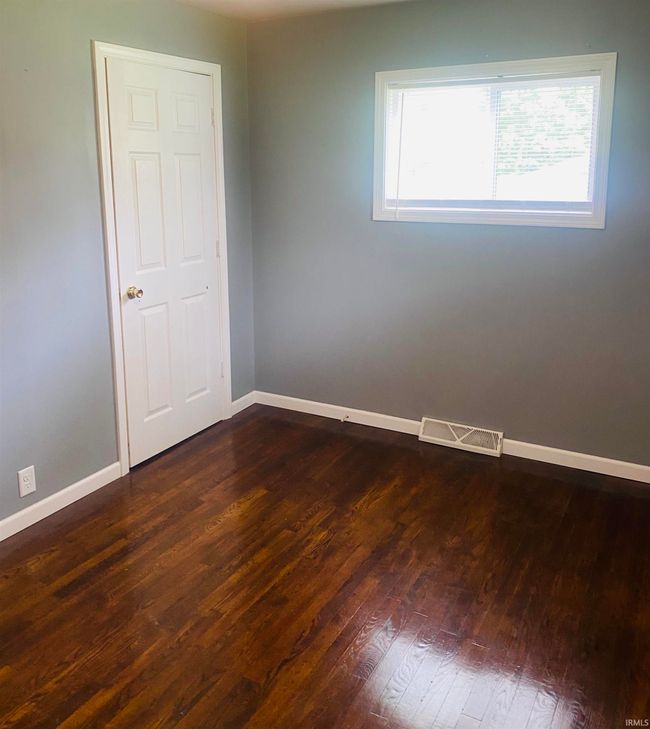 611 Russell Rd, Home with 3 bedrooms, 1 bathrooms and 4 parking in Chandler IN | Image 18