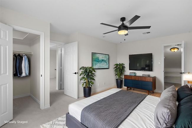 Upstairs Bedroom #5 (with 2 closets) | Image 32