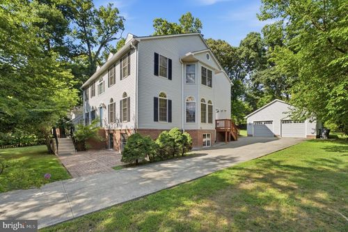 2725 Oldewood Dr, FALLS CHURCH, VA, 22043-3416 | Card Image