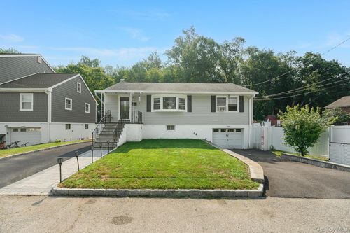 843 Lyle Ct, Peekskill, NY, 10566-5511 | Card Image