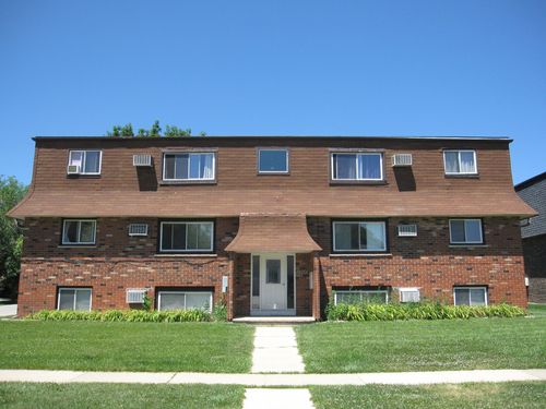 6-1300 Getzelman Dr, Elgin, IL, 60123-2065 | Card Image