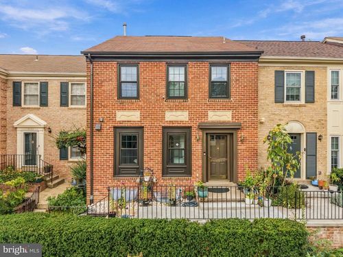 3050 Federal Hill Dr, FALLS CHURCH, VA, 22044-2905 | Card Image