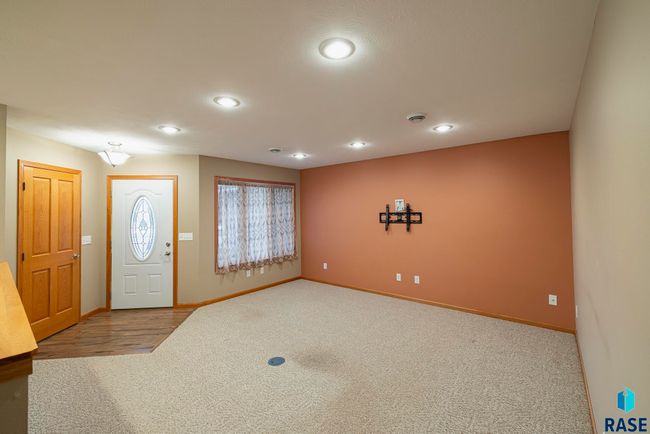 284 7th St, Townhouse with 2 bedrooms, 2 bathrooms and null parking in Westbrook MN | Image 8