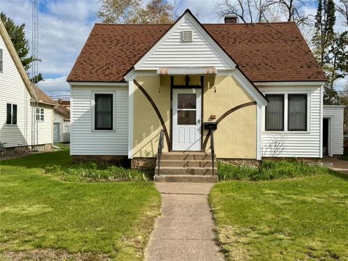 502 Mansfield St, Chippewa Falls, WI, 54729-1709 | Card Image