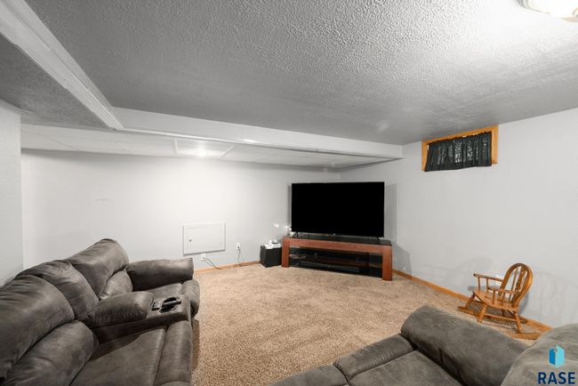 350 W Maple St, House other with 3 bedrooms, 2 bathrooms and null parking in Edgerton MN | Image 19