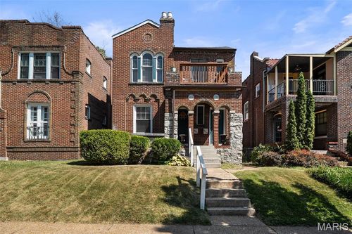 4533 Flad Ave, Saint Louis, MO, 63110-3321 | Card Image