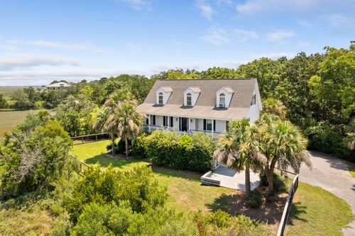 424 Station 22 1/2 St, Sullivans Island, SC, 29482-8778 | Card Image